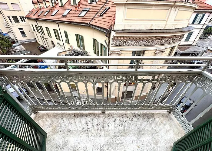 Apartment Sr7 - Spazioso In Piazza Colombo Sanremo