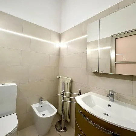 Sr7 - Spazioso In Piazza Colombo Apartament San Remo