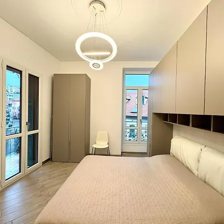 Sr7 - Spazioso In Piazza Colombo Apartment *